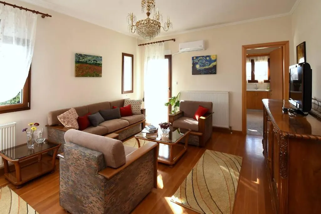 펜션 Gaia Cottage With Garden 에파노미